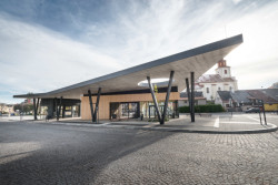 Studio Loca plan stojí za návrhem nového autobusového nádraží v malém městě Nová Paka