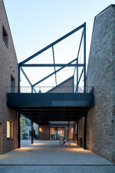 Projekt Nádvoří v Trnavě, Vallo Sadovsky architects