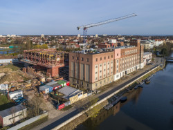 Fotografie z průběhu výstavby