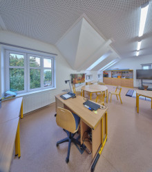 Akustické řešení Rigips v učebnách a školkách (na obrázku ZŠ Komárov)