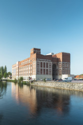 Adaptace obilného sila Gočárových mlýnů v Pardubicích