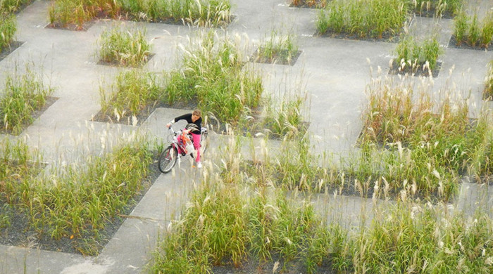 3. dubna pořádá spolek KRUH přednášku krajinářské architekta Kennyho Windelse s názvem Odbetonování jako katalyzátor pro tvorbu.