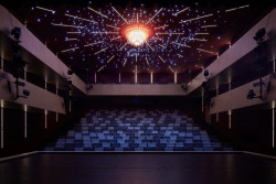 Navigo Solutions s.r.o. přináší rozhovor s architektem Adamem Rujbrem. Povídali si o architektuře, která obstojí v čase. (na obrázku Jiráskovo divadlo)