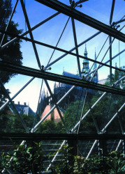 Oranžerie na Pražském hradě, Eva Jiricna Architects Limited, dokončeno 1999.