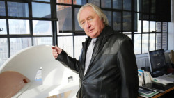 Architekt Steven Holl bude přednášet v Praze,