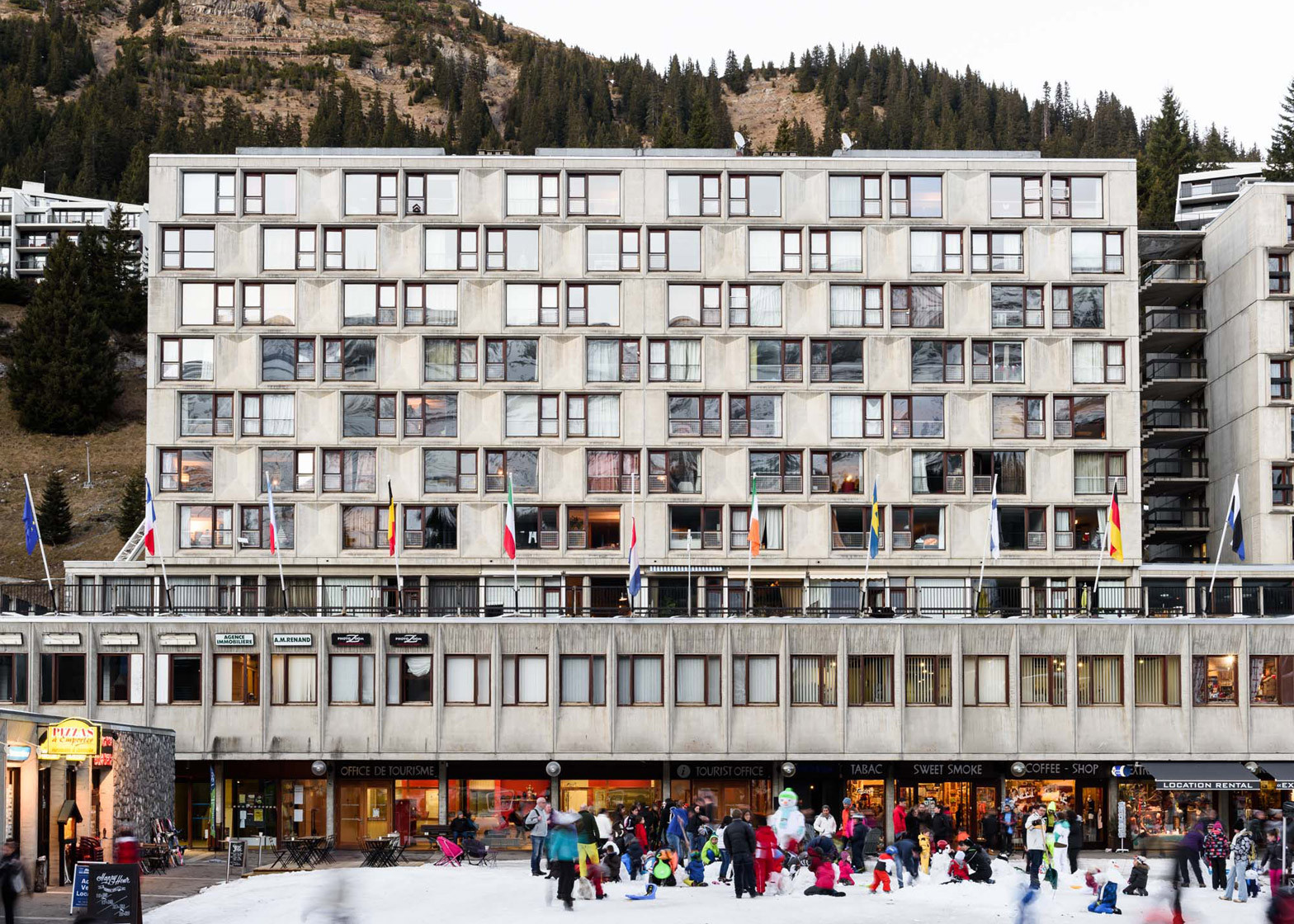 Brutalistní lyžařský rezort Flaine ve Francii, Marcel Breuer © Alastair Philip Wiper