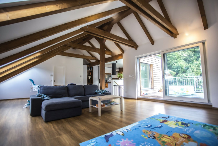 Nástavba v Praze - Radlicích, Arch. návrh Jitka Antošová, generální dodavatel stavby: VESPER HOMES 