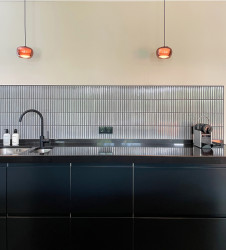 Mozaiky se hodí nejen na malé a složité plochy. Dokáží totiž probudit a ozdobit interiéry. 