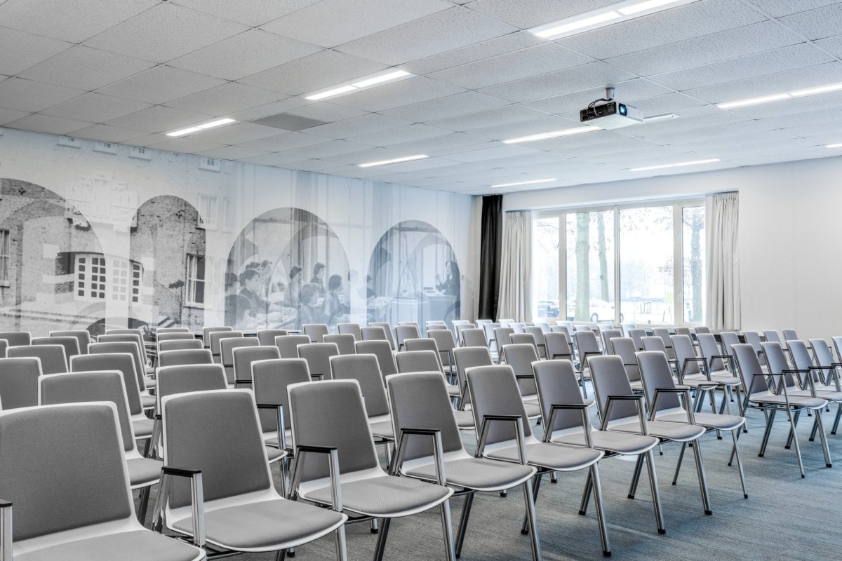 Společnost Wiesner-Hager je odborníkem na kancelářskou architekturu. Mimo to ale vybavuje eventové a konferenční prostory kulturních domů, hotelů a škol