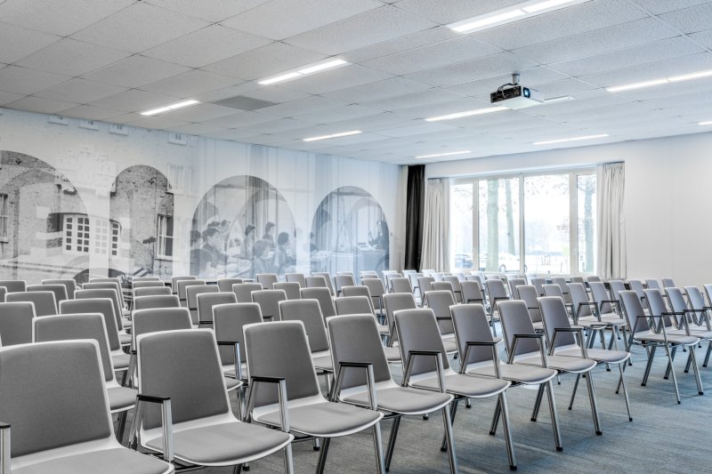 Společnost Wiesner-Hager je odborníkem na kancelářskou architekturu. Mimo to ale vybavuje eventové a konferenční prostory kulturních domů, hotelů a škol
