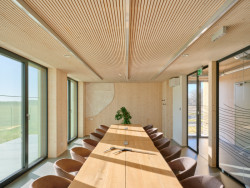 Budova Vojenských lesů a majetků Slovenské republiky