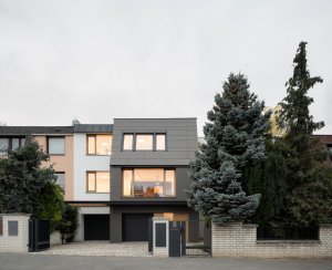 Přestavba řadového domu v Praze-Dědině od studia SOA architekti