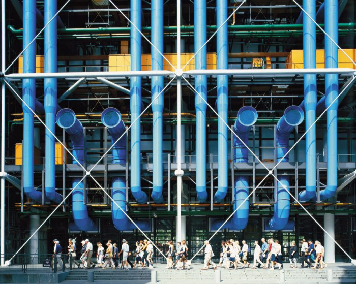 Richard Rogers za svůj život zrealizoval desítky projektů po celém světě. Největší slávu mu nicméně přinesla budova  Centre Pompidou.