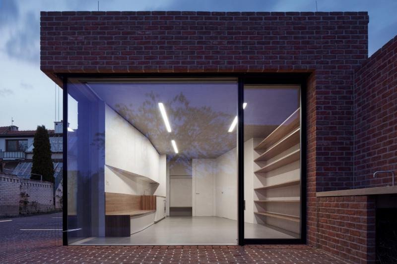 Dům v cihlové zahradě / Jan Proksa, Architekt 