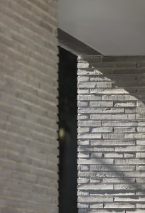 Cihly Joseph Bricks mají nezaměnitelný charakter ruční výroby a jedinečné odstíny. (na obrázku projekt Venray)