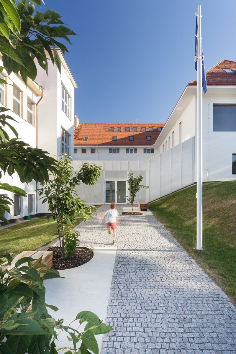 Základní škola Járy Cimrmana v Lysolajích, Progres Ateliér