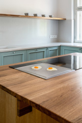 Rekonstrukce prvorepublikové vily v Praze od No Architects