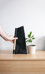 Lucie Hájková, Flos / konev na zalévání - foto