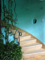 Casa Kohn v Ekvádoru ve čtvrti Mariscal od Karla Kohna