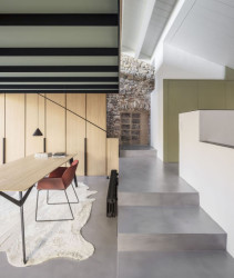 Venkovský dům ve vesnici Cruïlles od Majoral Tissino Architects