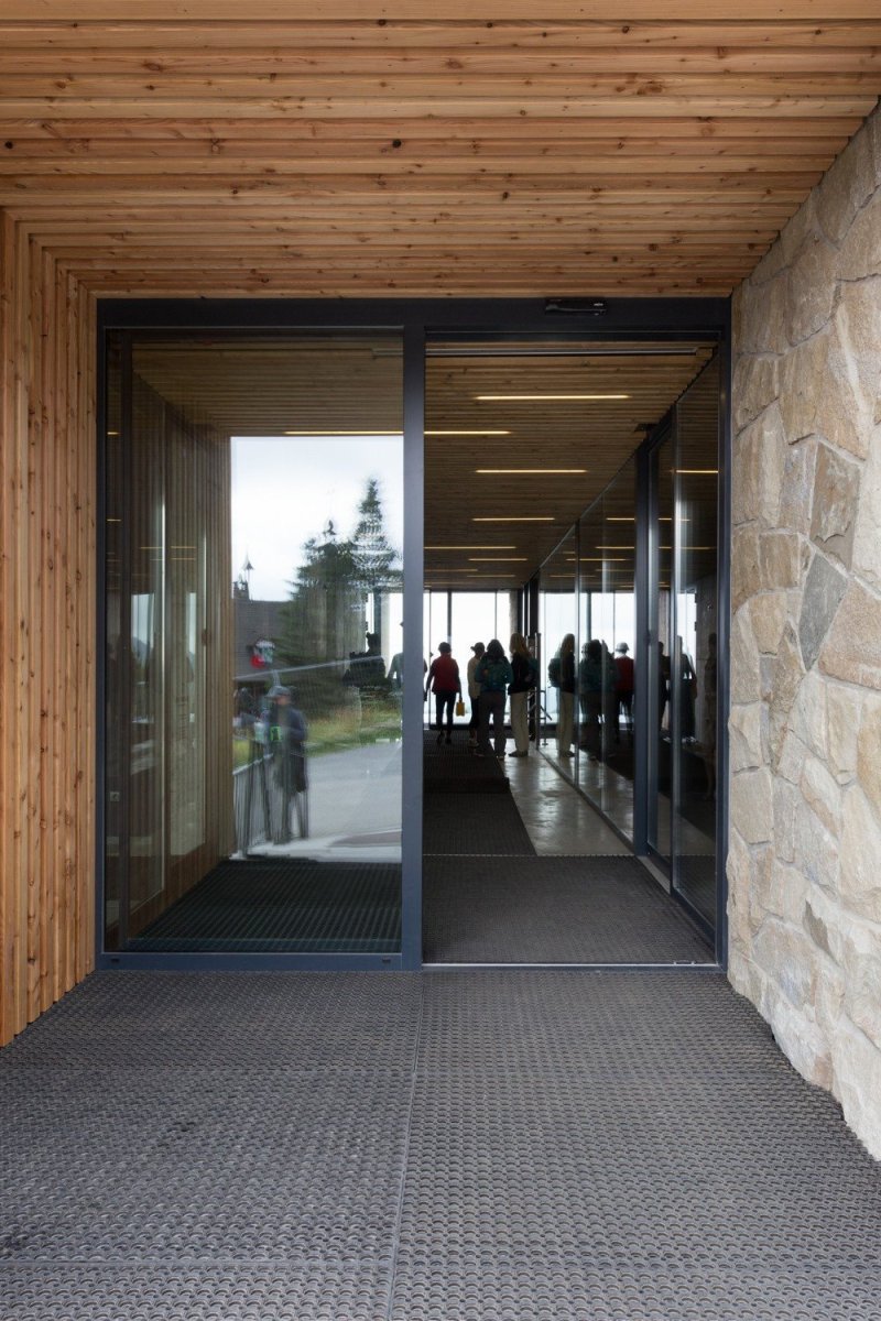 Výstupní stanice lanové dráhy na Pustevnách od Kamil Mrva Architects