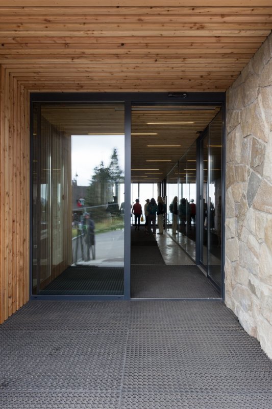 Výstupní stanice lanové dráhy na Pustevnách od Kamil Mrva Architects
