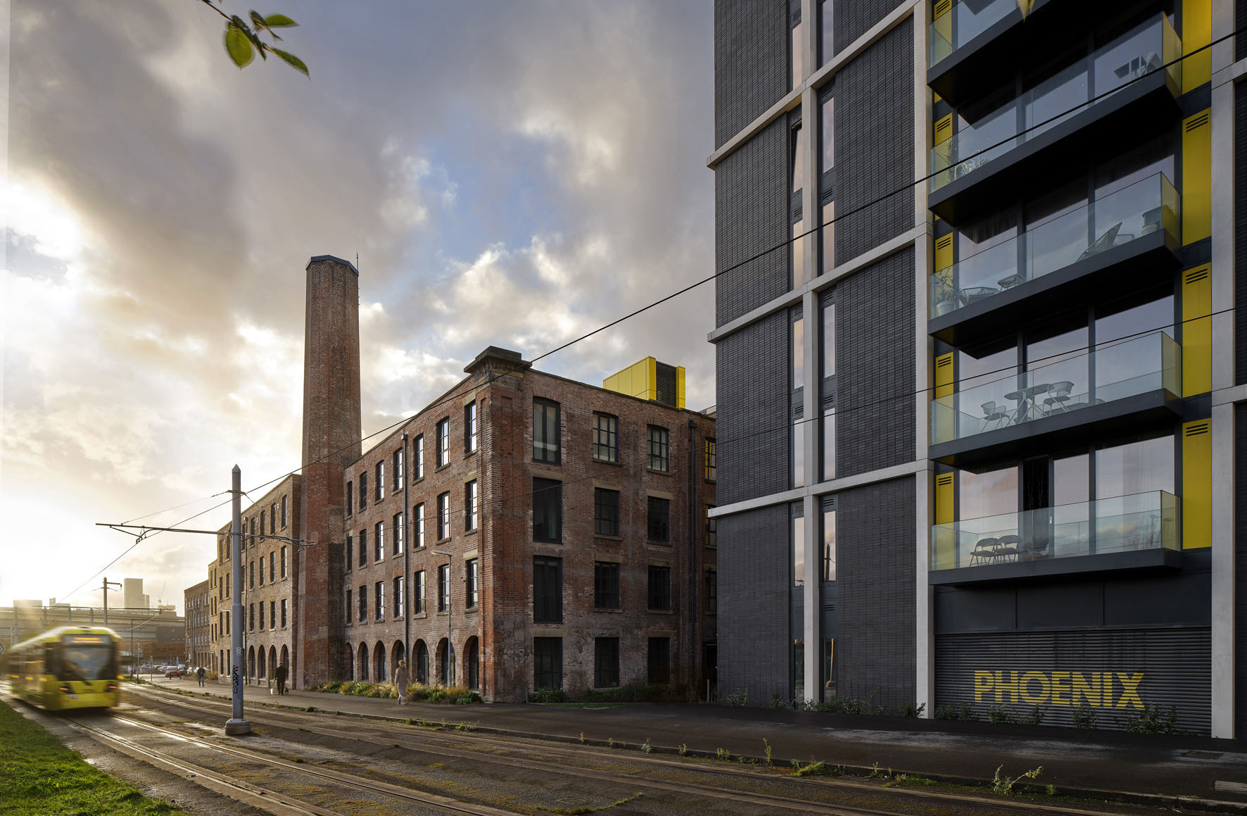 Přádelna ze 40. let 19. století byla přestavěná na bydlení. (Projekt Crusader: Přádelny v centru Manchesteru přestavěné na bydlení, studio shedkm) 