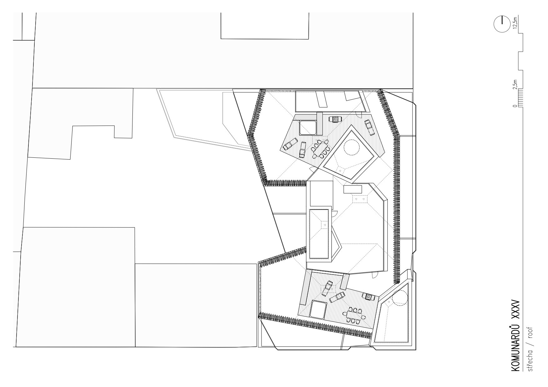 Komunardů XXXV, FIALA+NEMEC, půdorys střecha