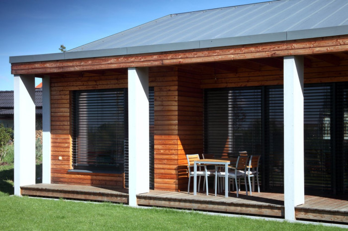 Vladimír Balda architekt, Přízemní dům se slunolamem – foto