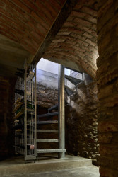 Sklepy pod kavárnou