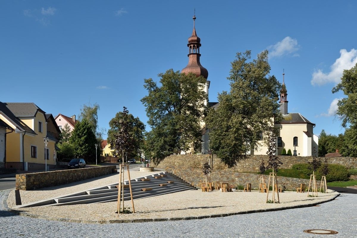 Náves ve Velké Polomi, Ateliér 38,