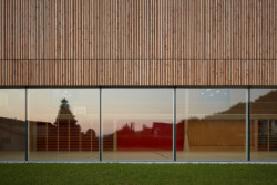 Sportovní hala v Novém Hrozenkově od studia Consequence Forma