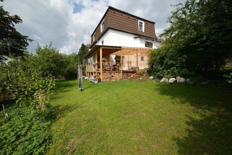 Dostavba rodinného domu Na Drahách, 3+1 architekti