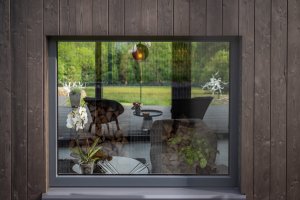Rodinná firma VESPER HOMES realizovala  rodinný dům u Liberce, který se halí do modřínového dřeva.