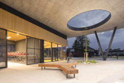 Studio Loca plan stojí za návrhem nového autobusového nádraží v malém městě Nová Paka