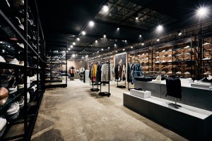 Redesign interiéru prodejny Footshop v pražském prostoru Vnitroblock, studio EYELEVEL.