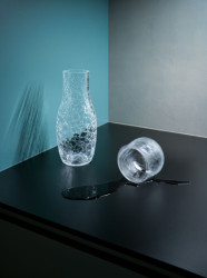 Mladistvá petrolejová barva se propisuje celým bytem. (Rekonstrukce bytu v Pitkovicích, Formafatal)