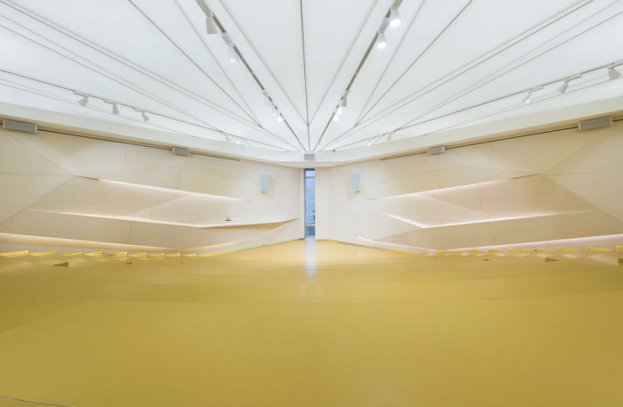 IO Studio, Rekonstrukce multifunkčního sálu SPŠ Na Třebešíně - foto