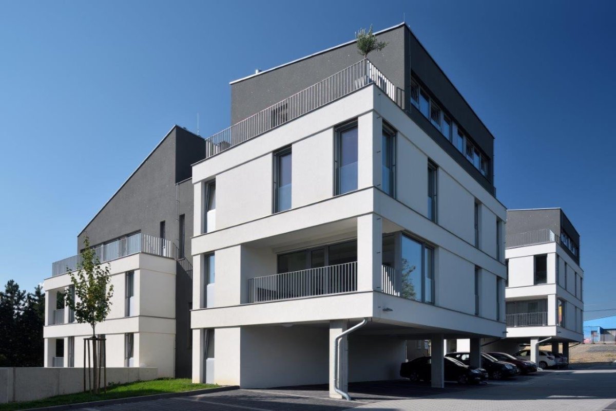 BD Krásnopolská, ATELIER 38