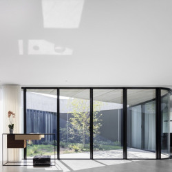 Cabo de Vila House, spaceworkers