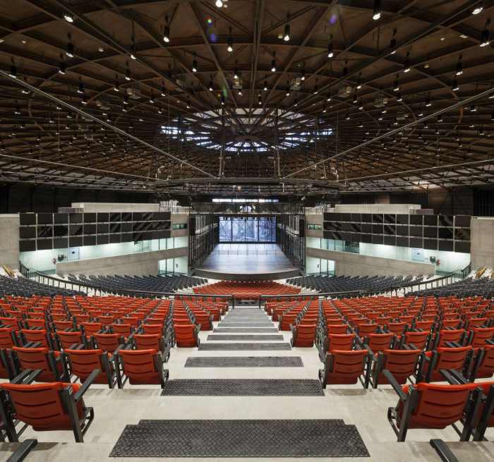 AP ATELIER, Multifunkční aula Gong – foto