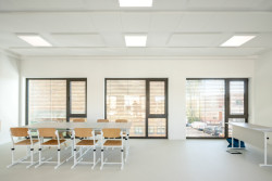 Třídy jsou krásně prosvětlené. (ZŠ Jinotaj ve Zlíně)