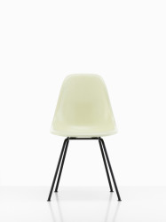 Židle Eames fiberglass DSX.