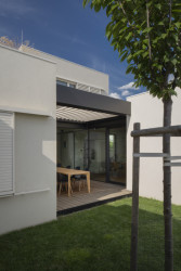 Venkovní jídelna. (A69 architekti, rodinný dům ve Slivenci)