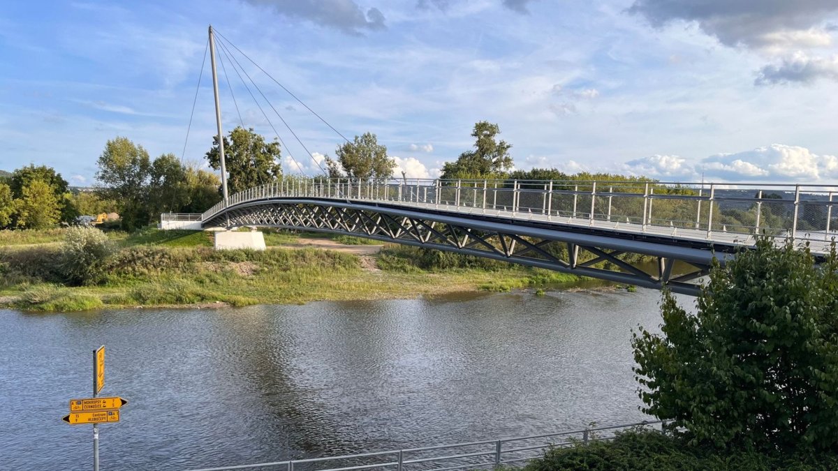 Pražský Radotín má dvě nové lávky - obě podpoří cyklisty a chodce