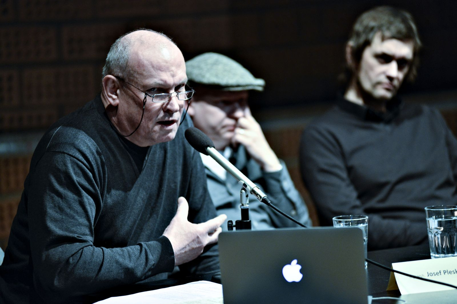 pořad ARCHITEKTI CZ, diskuze 7 architektů v Liberci, foto