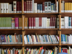 Aimaro Isola, Roberto Gabetti, Bookshelf, Bottega d'Erasmo, Turin, 1956, Foto: Adam Štěch