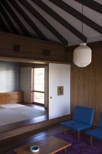 Nová budova kampusu od architekta jménem Kazuo Shinohara