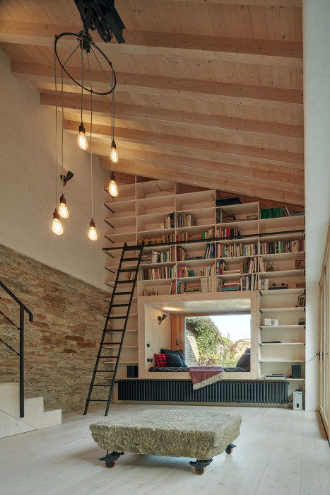 Hide in City, Martin Kožnar