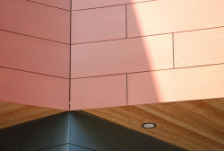 Tomáš Med, Jaroslav Kroupa, Filip Klozar, Návštěvnické centrum, Natura Park Pardubice - detail fasády - foto